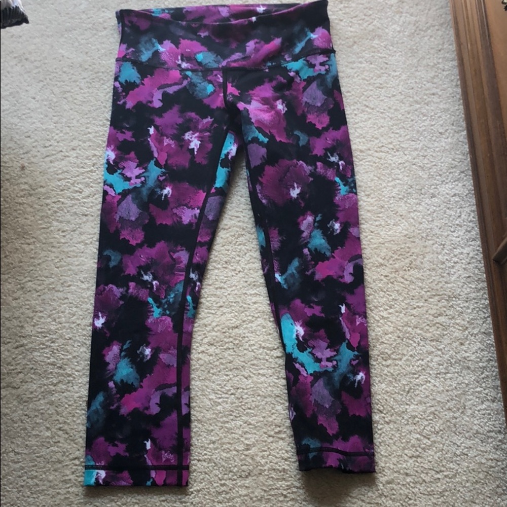 Patterned lululemon leggings